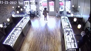 Black Couple Run Off with $8000 in Rings