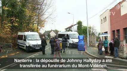 Johnny: les fans devant le funérarium près du "grand homme"