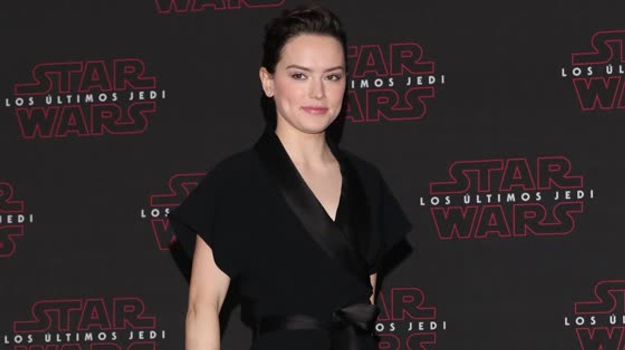 Daisy Ridley Admits the 'Star Wars' Cast Doesn'...