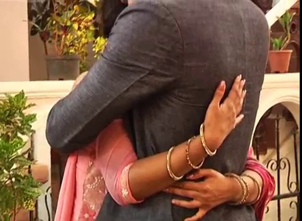 FULL ENTERTAINMENT HOT SCENE