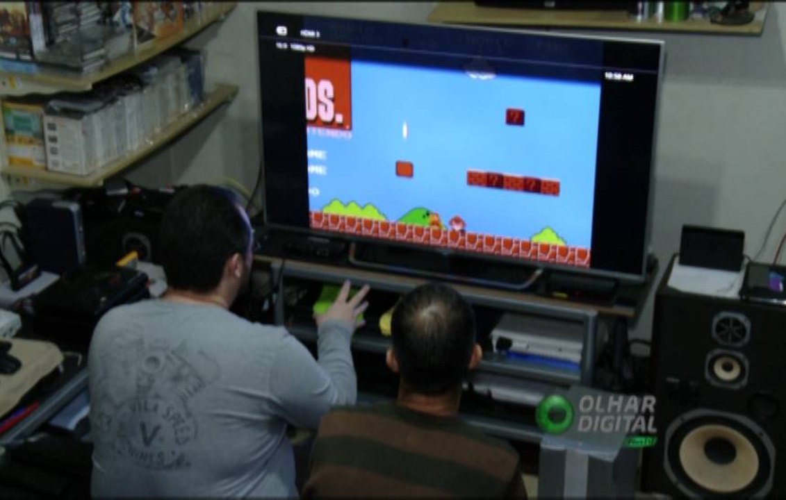 Conheça o laboratório caseiro que restaura e atualiza videogames antigos em SP