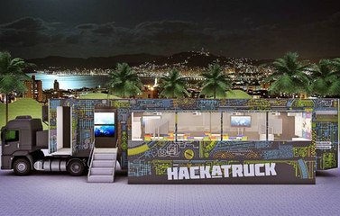 Caminhão carrega laboratório digital itinerante pelo país