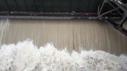 water passing through Spillway gate
