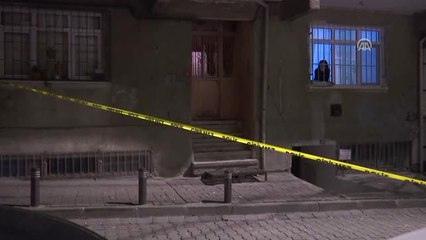 Küçükçekmece'de Apartman Girişine Ses Bombası Atıldı