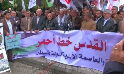 Warga Palestina Unjuk Rasa Tolak Keputusan Trump