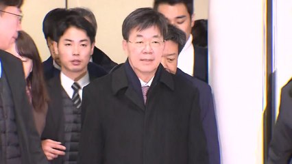 '돈봉투 만찬' 이영렬 前 지검장 무죄..."청탁으로 보기 힘들다" / YTN