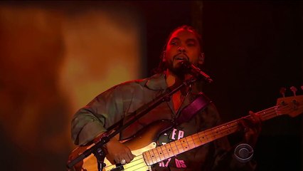 Miguel Performs 'Skywalker'-UwVwpAjB6vY