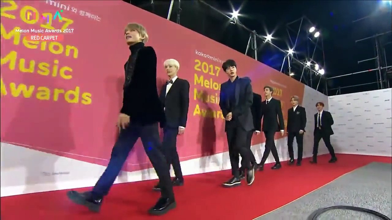 171202 BTS - Red Carpet Interview @ Melon Music Awards 2017-MQNMZ-aO1q8