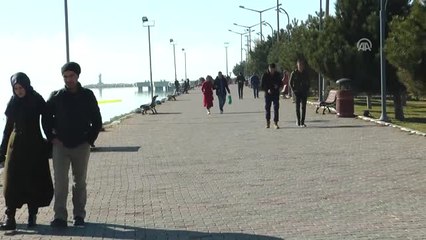 Van Gölü Sahilinde Balık Ekmek Keyfi