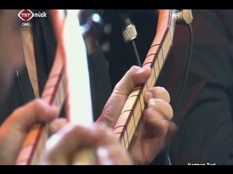 Esra Er EKİNCİ-Ayaş yollarından aştımda geldim-Şef:Ömer Hayri UZUN