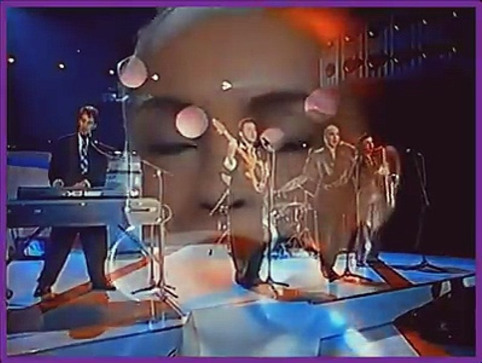 SMOTH OPERATOR, SADE