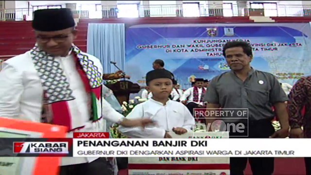 Gubernur Anies Baswedan Berkunjung Ke GOR Ciracas Untuk Dengarkan Aspirasi Warga