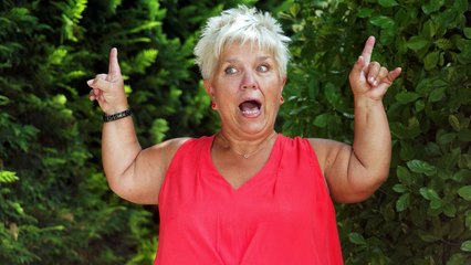 Le gros coup de gueule de Mimie Mathy contre Nicolas Dupont-Aignan