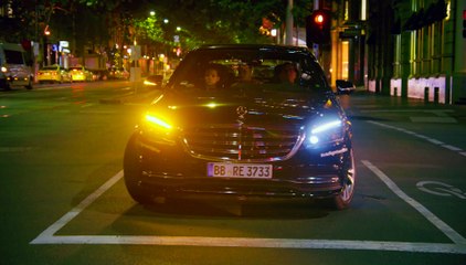 2018 S-class testing Digital Light - the innovative lighting system