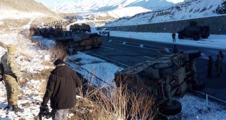 60 Araçlık Askeri Konvoyda Kaza: 15 Asker Yaralı
