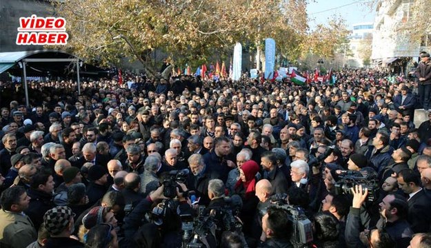 (8 Aralık 2017) İSLAM ALEMİ ‘KUDÜS’ İÇİN TEK SES OLDU. BAYRAĞINI ALAN MEYDANLARA KOŞTU…