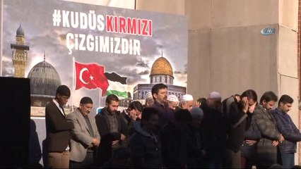 Pendik'te Filistin Bayraklarıyla ABD'ye "Kudüs" Tepkisi