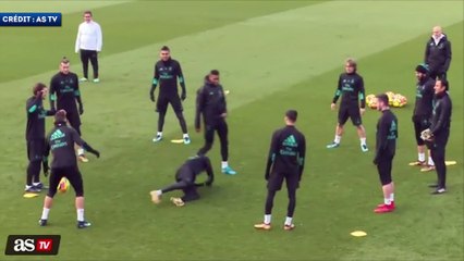 Ronaldo assomme Marcelo à l'entraînement !
