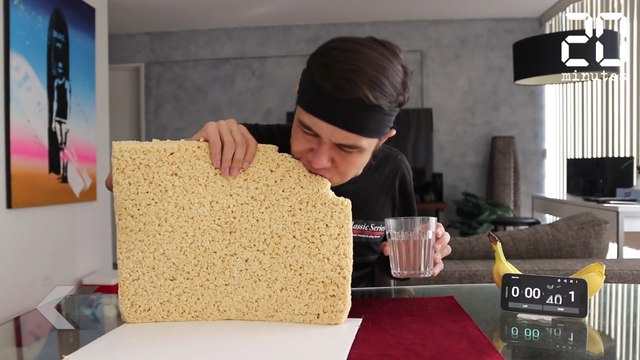 Va-t-il réussir à tout manger ? - Le Rewind du vendredi 8 décembre 2017