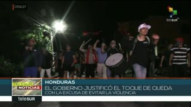 Hondureños desafían toque de queda para protestar en las calles