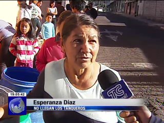 Quiteños complicados para abastecerse de agua