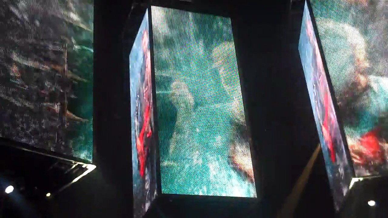 Muse - Supermassive Black Hole, US Airways Center, Phoenix, AZ, USA  4/9/2010