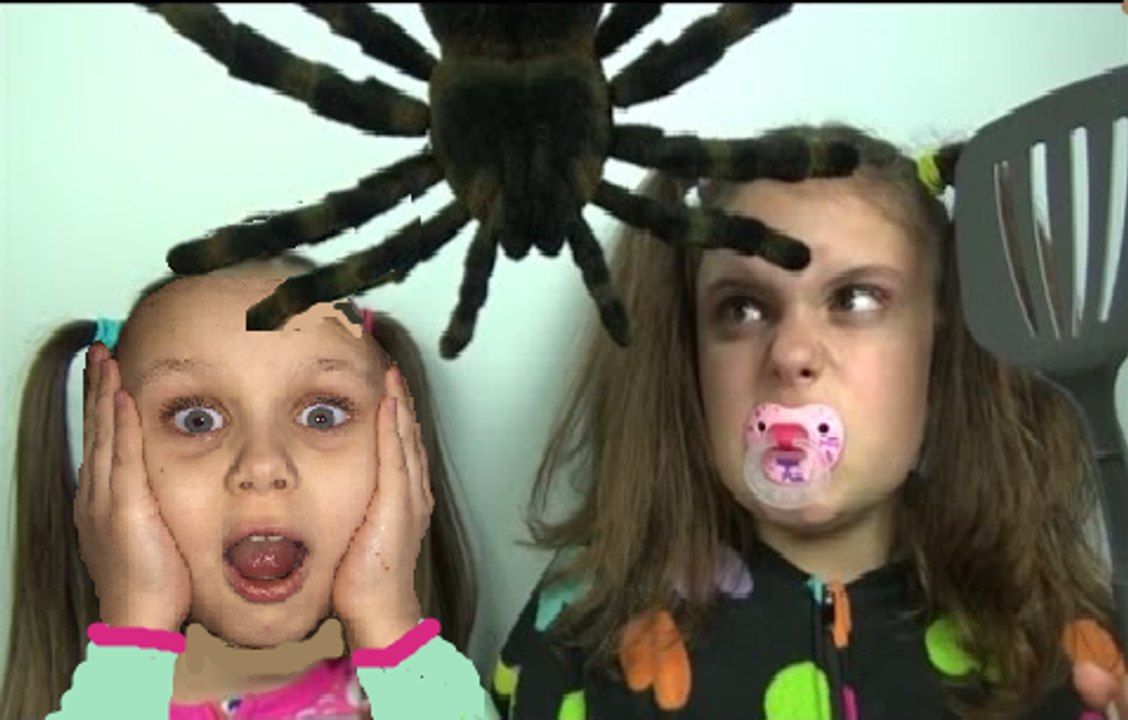 Bad Baby Giant Spider vs Spatula Girl Victoria Annabelle Toy Freaks