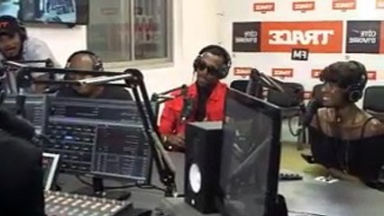 Serge Beynaud dans les studios de TRACE FM