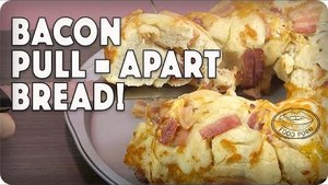 BACON + CHEESE + RANCH + BREAD= Bacon Pull Apart Bread! #foodporn