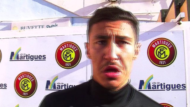 Le milieu de terrain du FC Martigues Mohamed Ouchmid