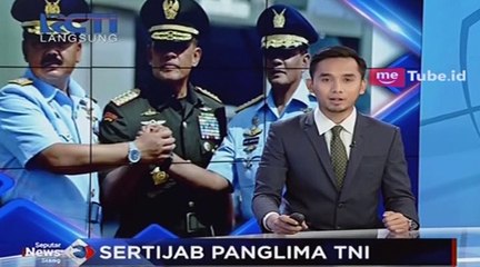 Gatot Nurmantyo Serahkan Tongkat Komando kepada Marsekal Hadi