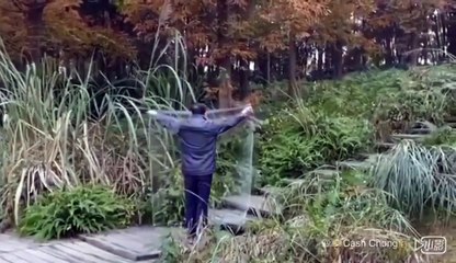 Cette couverture de camouflage est incroyable... Il m'en faut une!