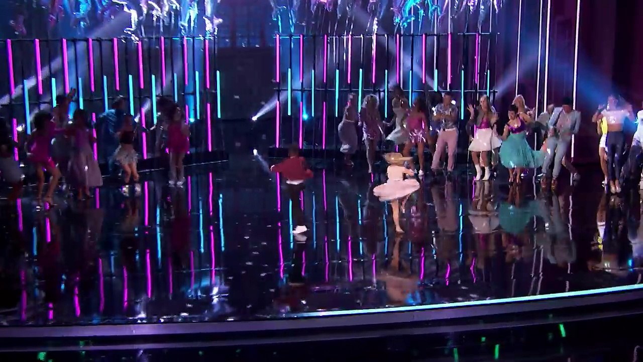 Artyon and Paige - Adorable Kid Duo Dances to 'Footloose' - America's Got Talent 2017-f2j6kRy02Dc