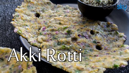 How To Prepare Akki Rotti | Rice Flour Roti Recipe | Thalipeeth Recipe | Boldsky