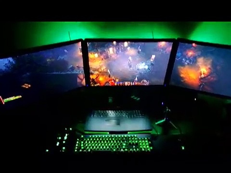 Gaming setup with TH2G and Alienware 18 - triple monitor gaming