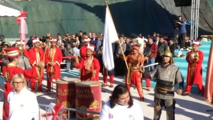 MHP Genel Başkanı Bahçeli: "Kudüs'ü Kirletmek, Mabedlerimizi Çiğnemek, Bölgemizi Kana ve Şiddete...