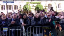 Hommage à Johnny Hallyday: Le cortège funéraire arrive à l'église de la Madeleine