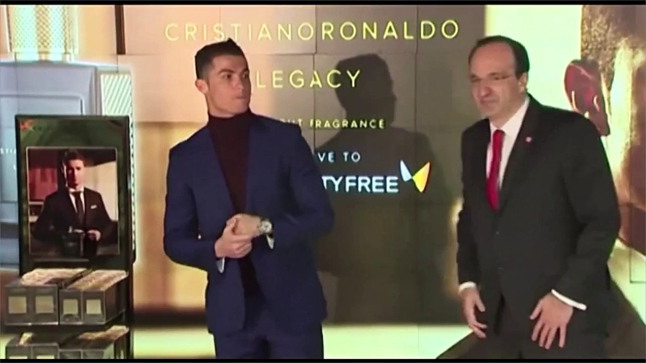 Après cinq ballons d'or, Cristiano Ronaldo reste modeste... ou pas