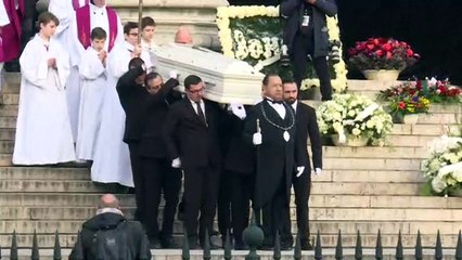 Funérailles de Johnny Hallyday : le cercueil quitte l'église