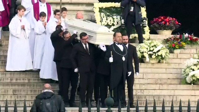 Funérailles de Johnny Hallyday : le cercueil quitte l'église