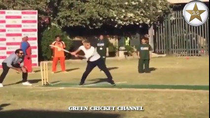 London Mayor Sadiq Khan Huge Sixes to Mushtaq Ahmed