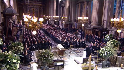 Jean Reno : son hommage à Johnny en forme d'espoir pour Jade et Joy