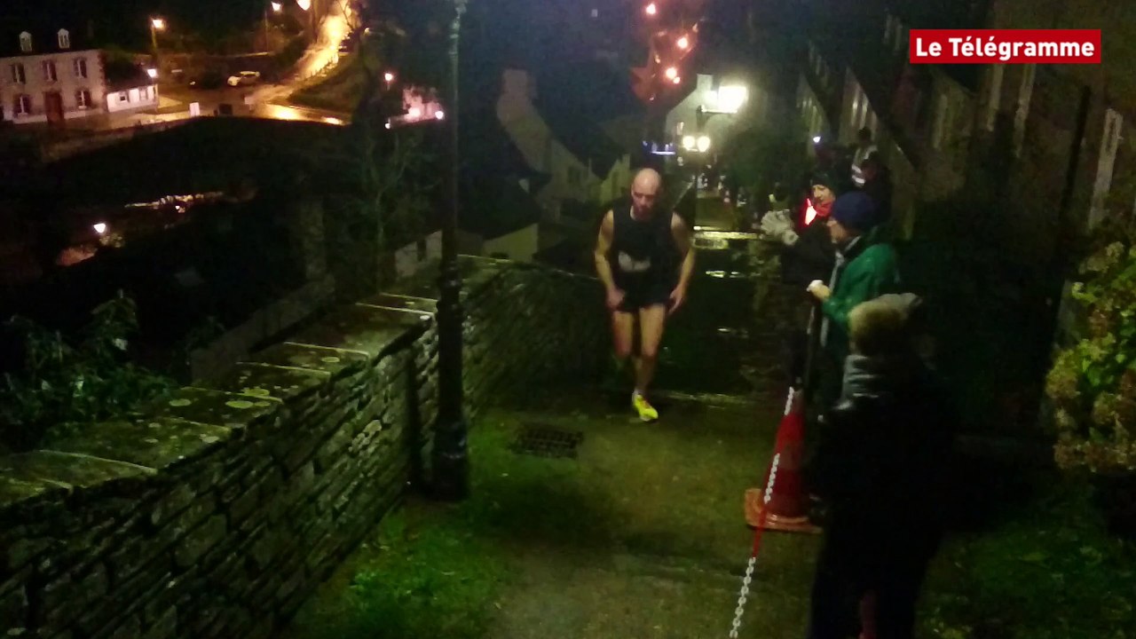 Lannion. Les marches de Brélévenez quatre à quatre