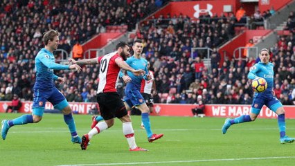 Wenger 'concerned' with Arsenal's defensive record away
