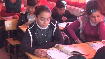 Bağış Yaparken Yazdığı Notla Herkesi Duygulandıran Öğrenci Bulundu