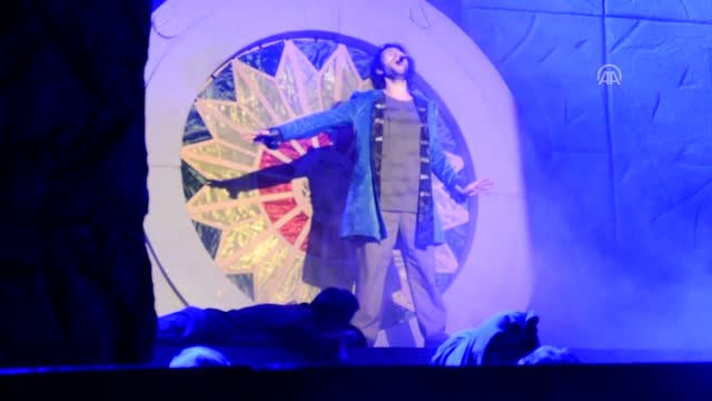 Notre Dame-Quasimodo Müzikali Bursa'da Sahnelendi