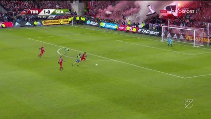 Un hors-jeu non signalé et Vazquez a enfoncé le clou pour Toronto avec de la réussite