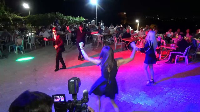 ALİ YAPRAK & ßy_ßaŞkenTLim - BEYTEPEDE VİLLASI - DİLEK - BAK BU YANA (YENİ)