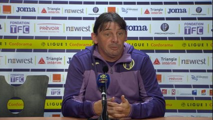 17e j. - Debève : "Dupraz a quitté le Stadium pour des raisons personnelles, mais il est content"