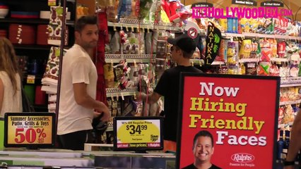 Justin Bieber Goes Grocery Shopping At Ralphs In Calabassas 9.1.15 - TheHollywoodFix.com